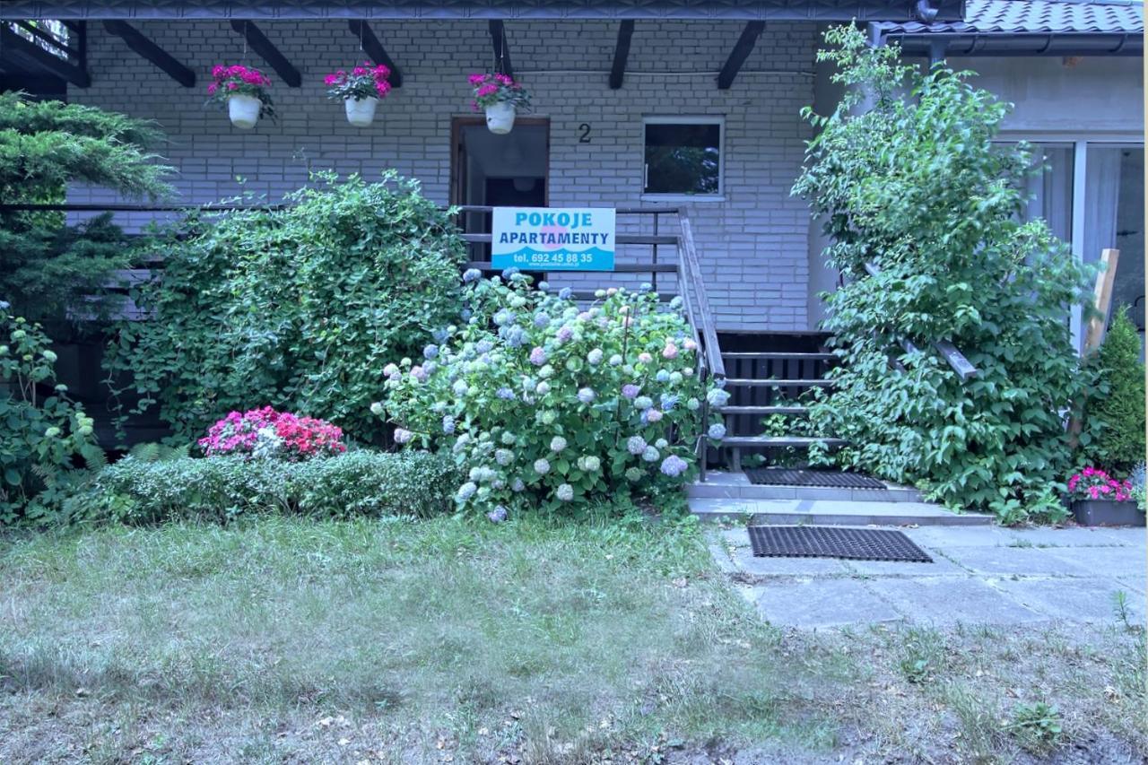 Pokoje I Apartamenty Przy Sosnowej Poddąbie Exterior photo