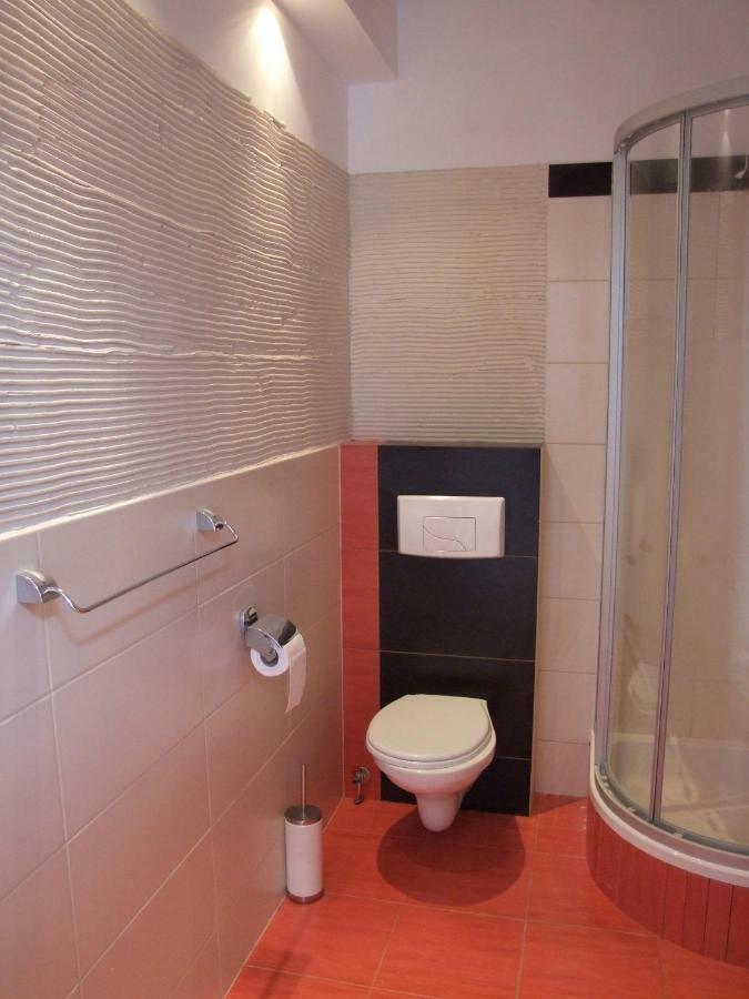 Pokoje I Apartamenty Przy Sosnowej Poddąbie Exterior photo